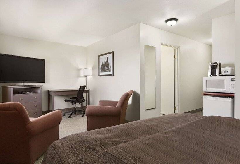 בית מלון כפרי Days Inn By Wyndham Steinbach