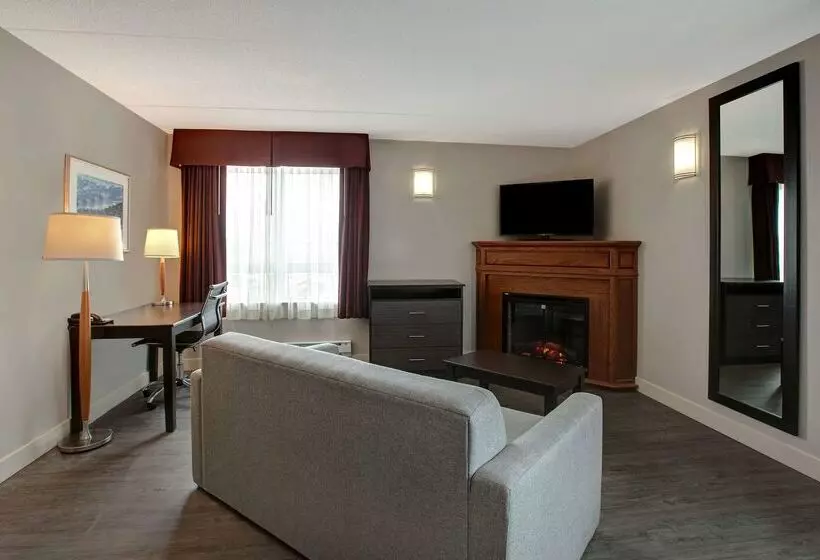 酒店 Days Inn & Suites By Wyndham Collingwood