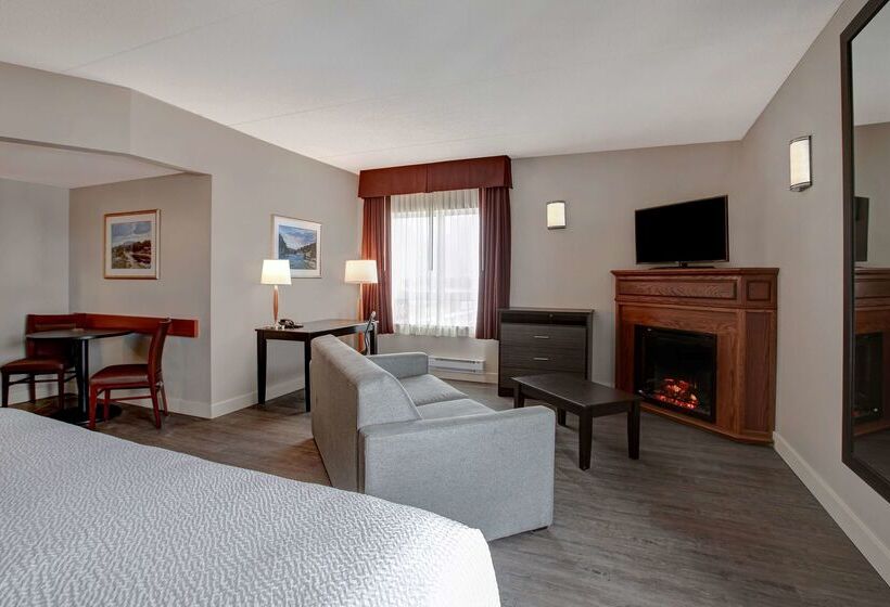 فندق Days Inn & Suites By Wyndham Collingwood