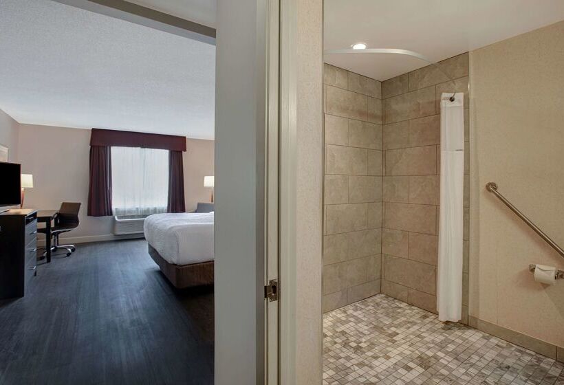 فندق Days Inn & Suites By Wyndham Collingwood