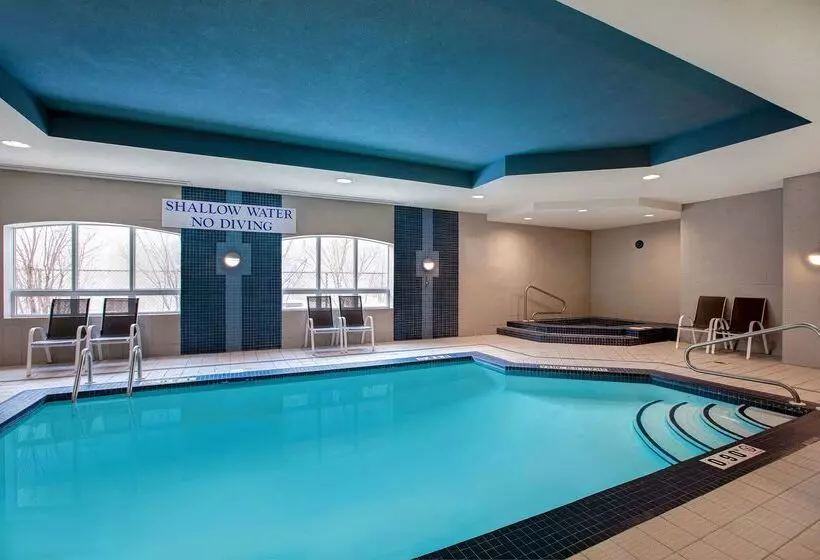 酒店 Days Inn & Suites By Wyndham Collingwood