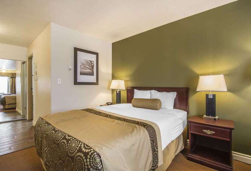 Hotel Econo Lodge Inn & Suites High Level