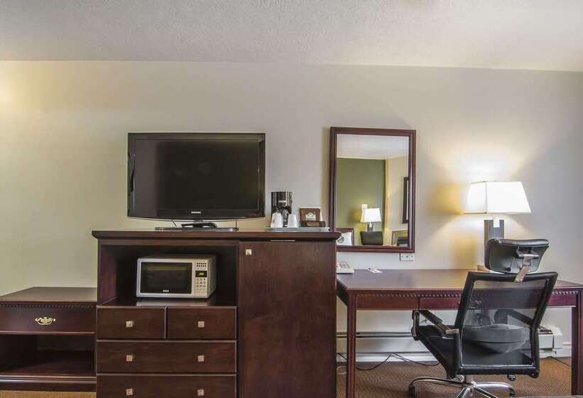 Hotel Econo Lodge Inn & Suites High Level
