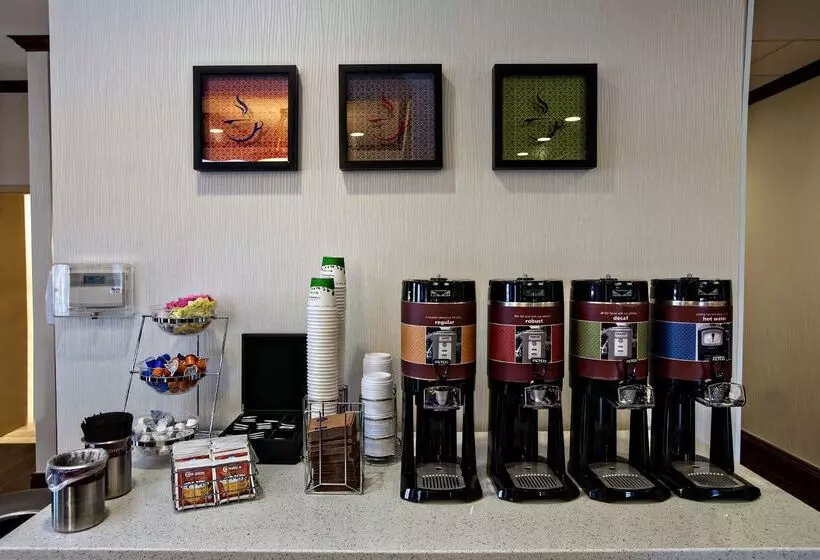 Hotelli Hampton Inn By Hilton Napanee