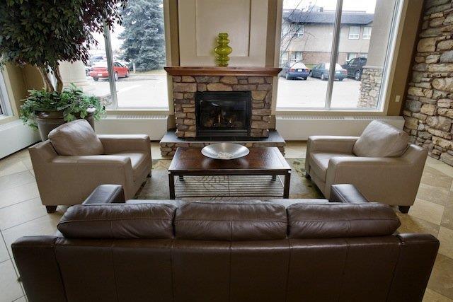 Szálloda Heritage Inn & Suites   Brooks