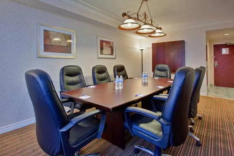 酒店 Holiday Inn Express Whitby Oshawa, An Ihg