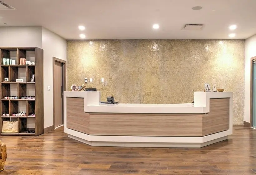 هتل Jw Marriott St. Maarten Beach Resort & Spa
