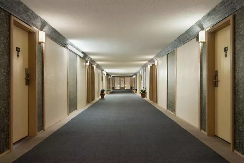 בית מלון כפרי Knights Inn Kamloops