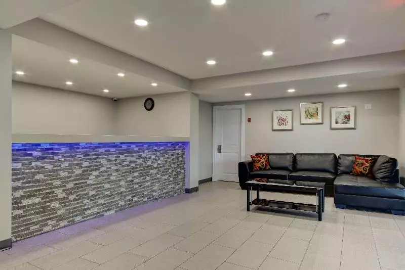 בית מלון כפרי Knights Inn Kamloops