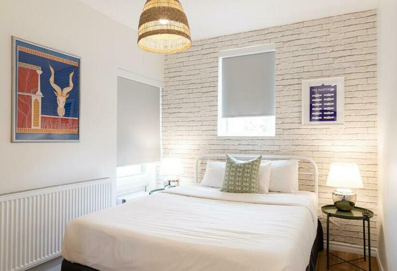 فندق Pembroke Inn