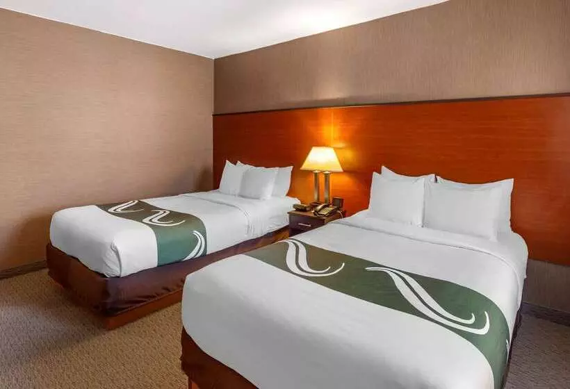 ホテル Quality Inn Toronto Airport