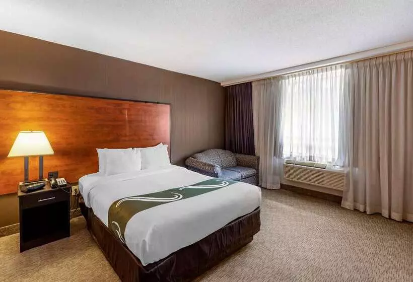 ホテル Quality Inn Toronto Airport