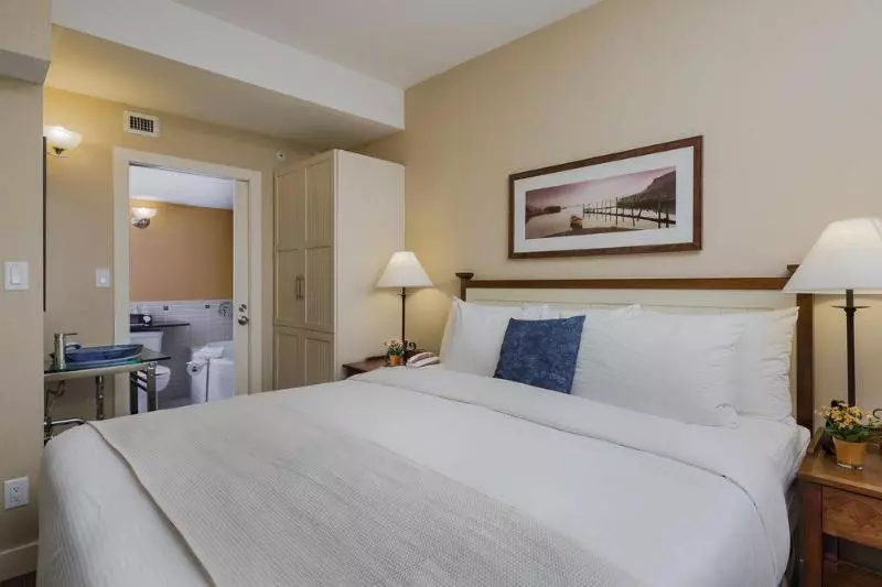 Hotel Summerland Waterfront Resort & Spa