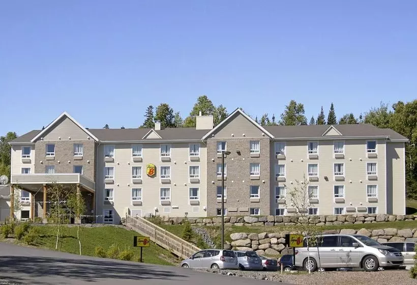 فندق Super 8 By Wyndham Sainte Agathe Des Monts