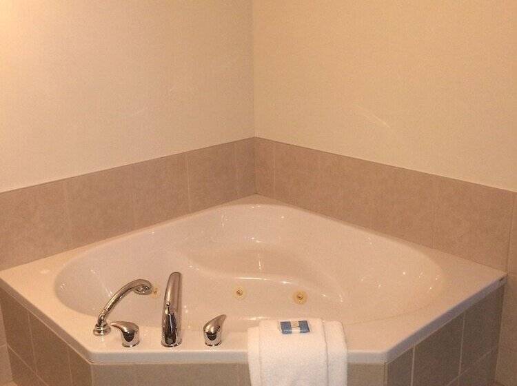 בית מלון כפרי Super 8 By Wyndham Sainte Agathe Des Monts