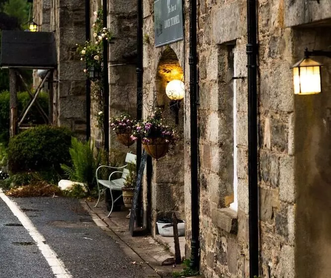 בית מלון כפרי The Inn At Loch Tummel