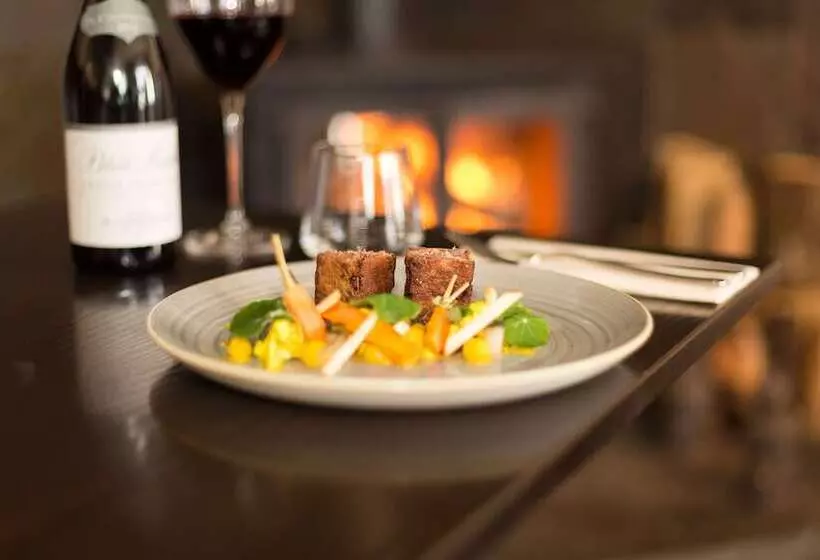 בית מלון כפרי The Inn At Loch Tummel