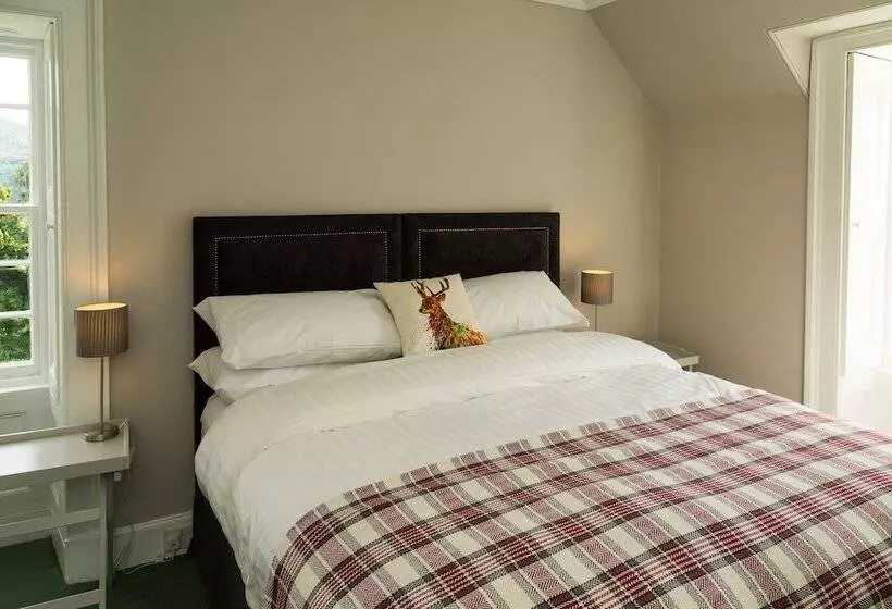 בית מלון כפרי The Inn At Loch Tummel
