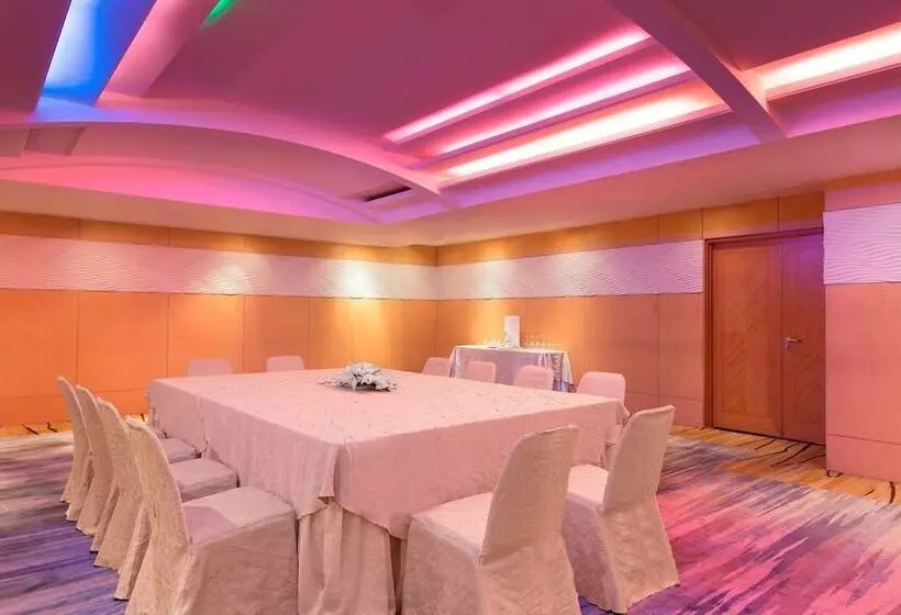 هتل The Westin Dhaka