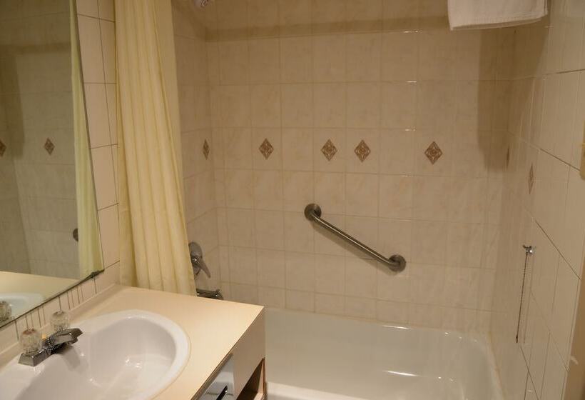 فندق Travelodge By Wyndham Saint Liboire