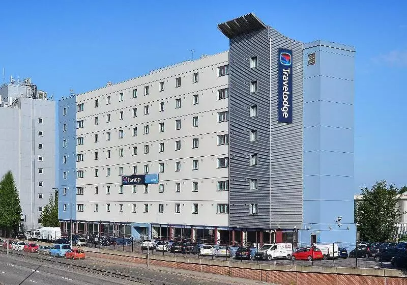 ホテル Travelodge London Wembley