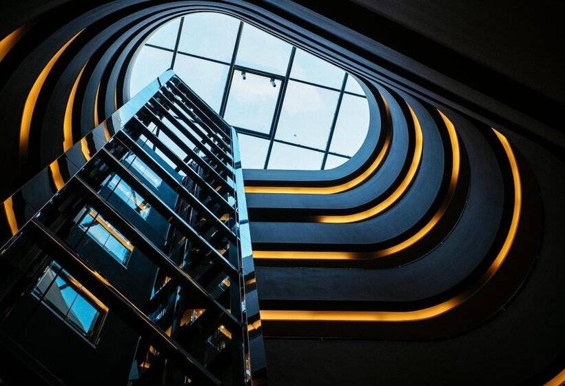 هتل Townhouse Dresden