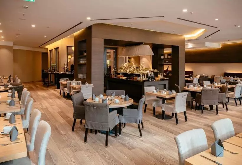 هتل Townhouse Dresden