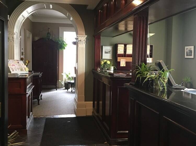 ホテル Westover Inn