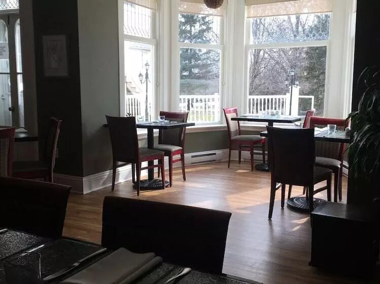 Hotelli Westover Inn