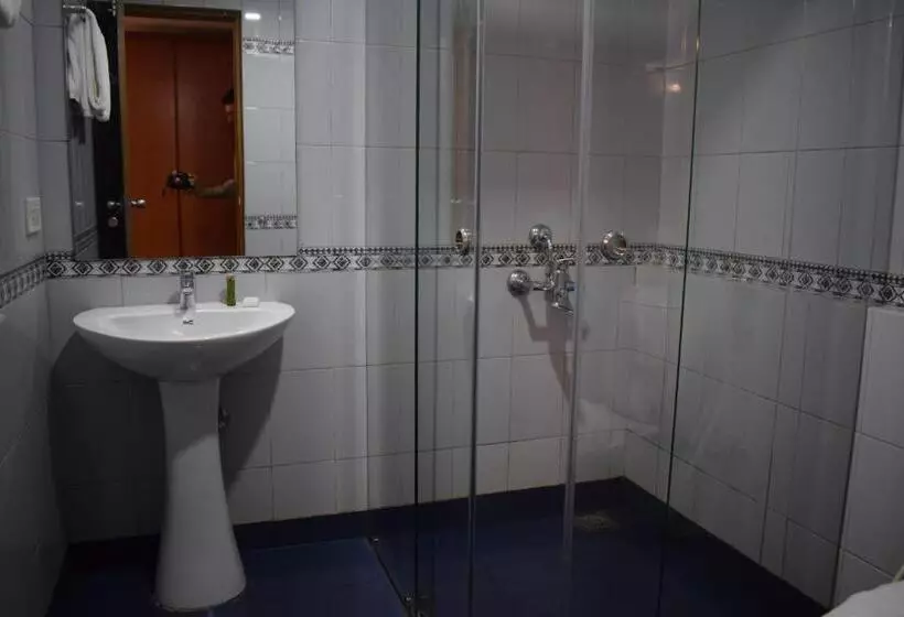 בית מלון כפרי Abad Metro