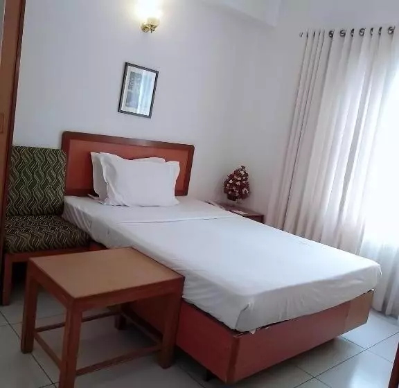 בית מלון כפרי Abad Metro