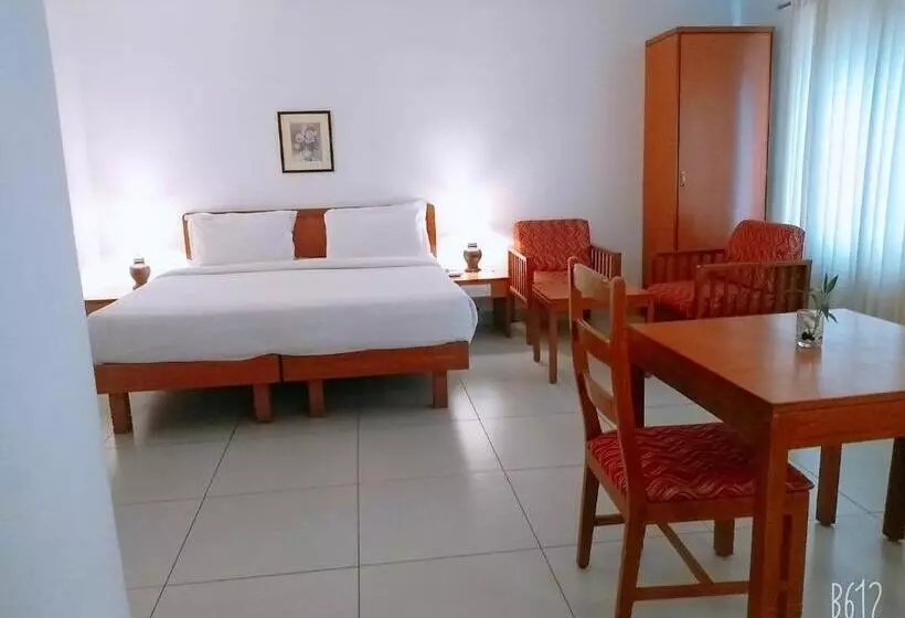 בית מלון כפרי Abad Metro