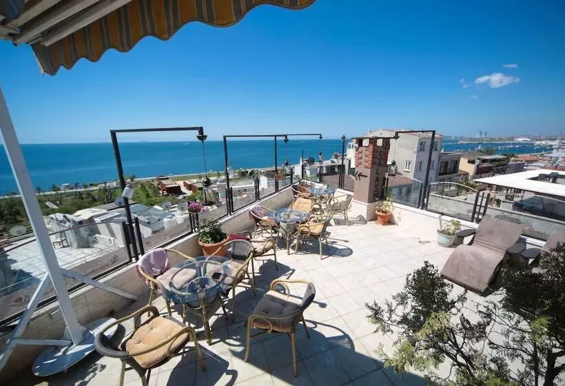 Artefes Hotel Old City