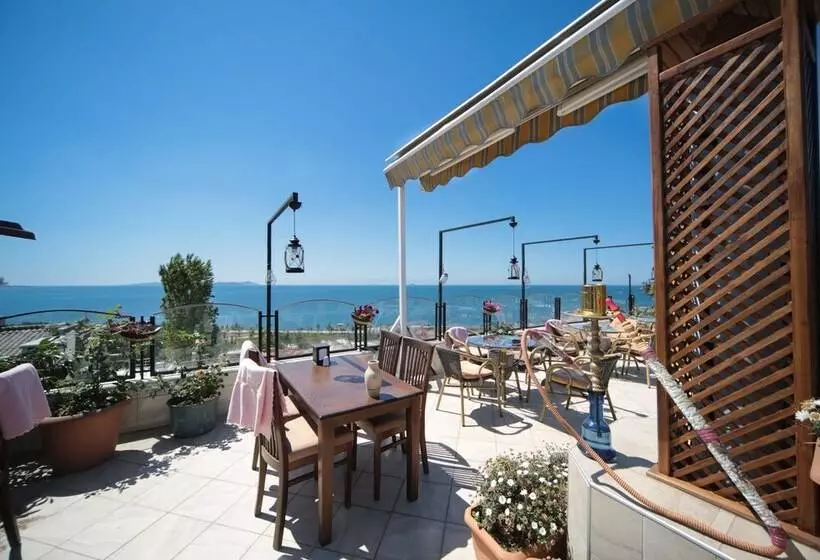 Artefes Hotel Old City