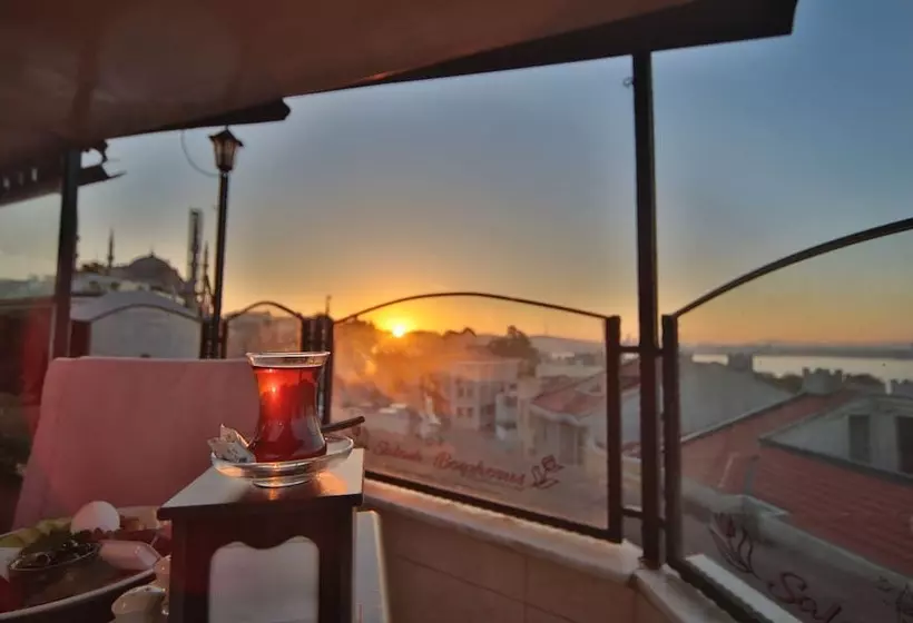 Artefes Hotel Old City