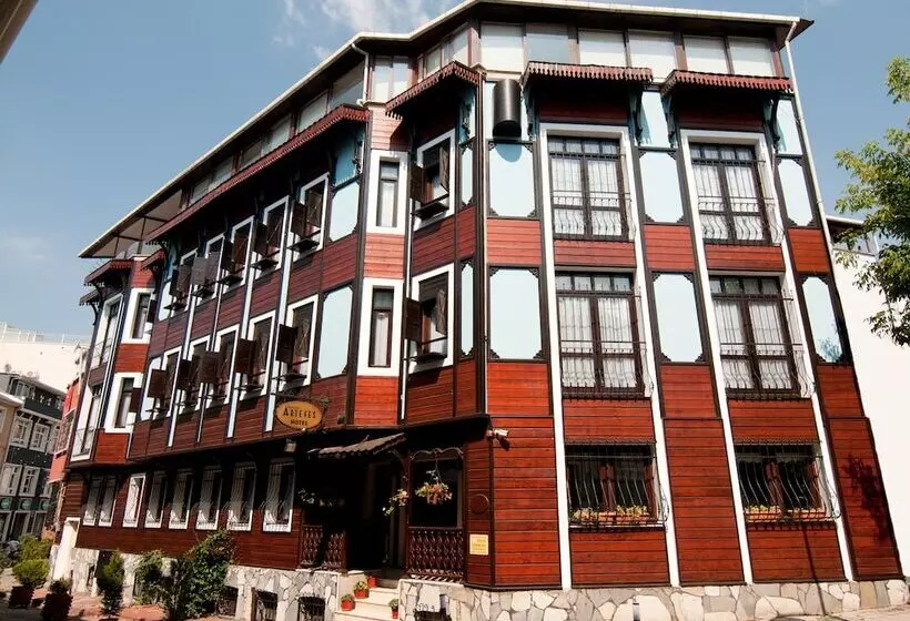 Artefes Hotel Old City
