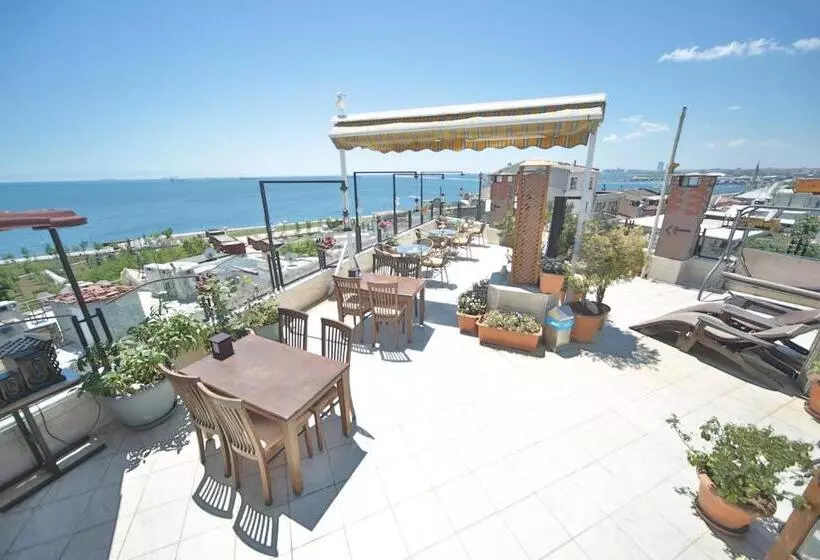 Artefes Hotel Old City