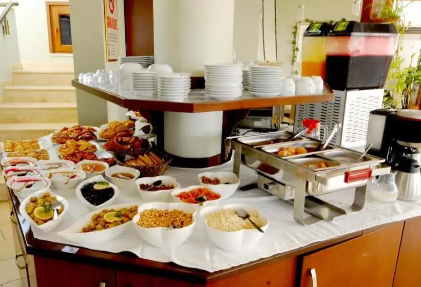 Artefes Hotel Old City