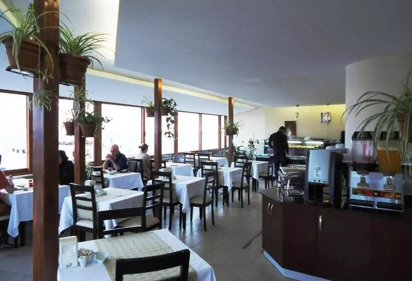 Artefes Hotel Old City