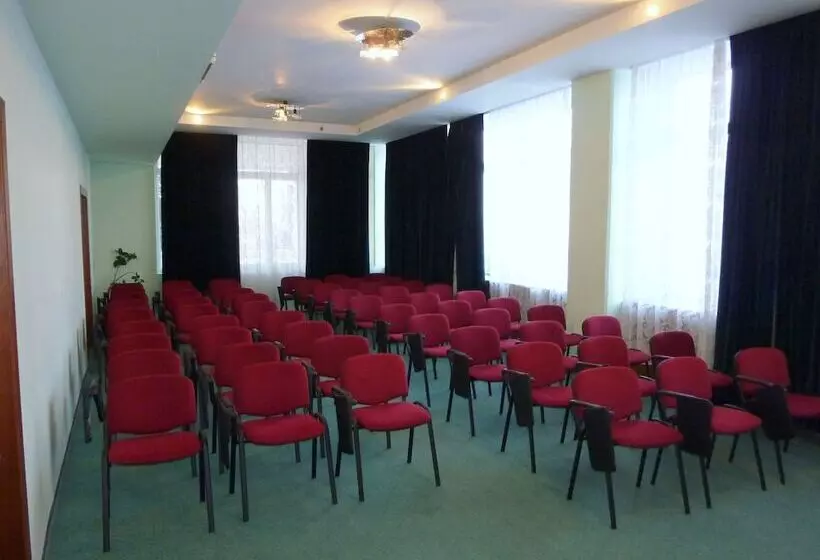 Отель Belvedere