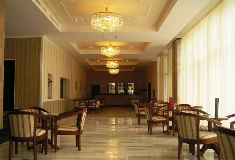 Отель Belvedere