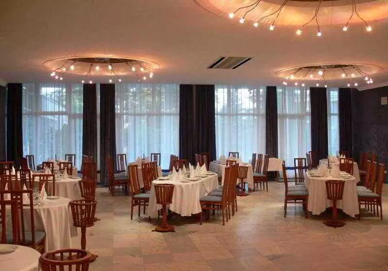 Отель Belvedere