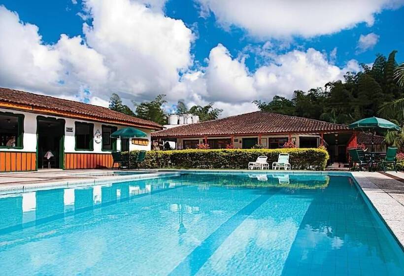 هتل Campestre La Floresta