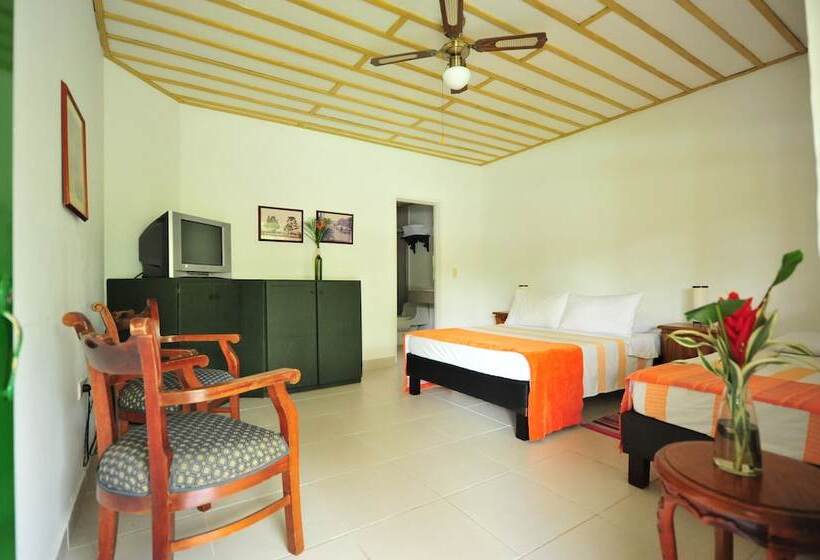 هتل Campestre La Floresta