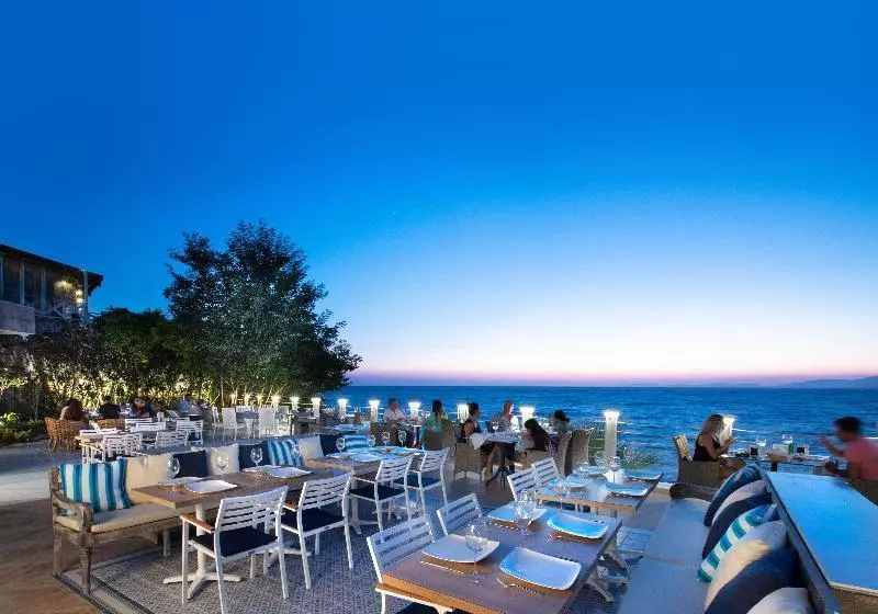 ホテル Charisma De Luxe