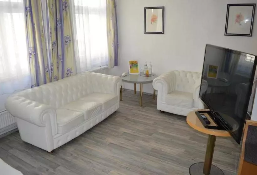 Отель Goldener Anker