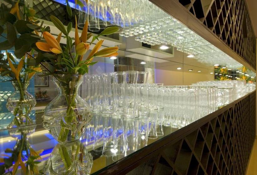 Отель Mapple Express