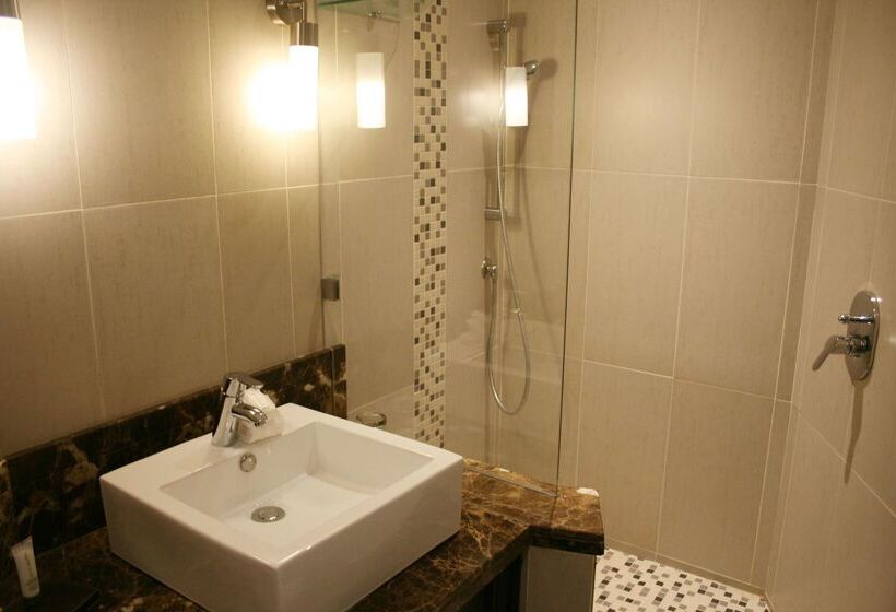 Premier Hotel Regent