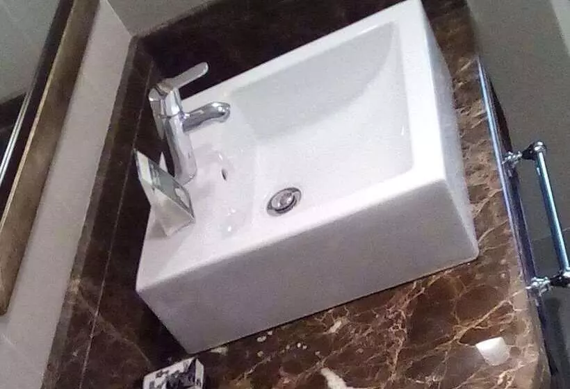 Premier Hotel Regent