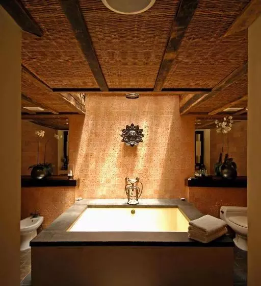 Отель The Sandi Phala Beach Resort And Ma Joly Restaurant